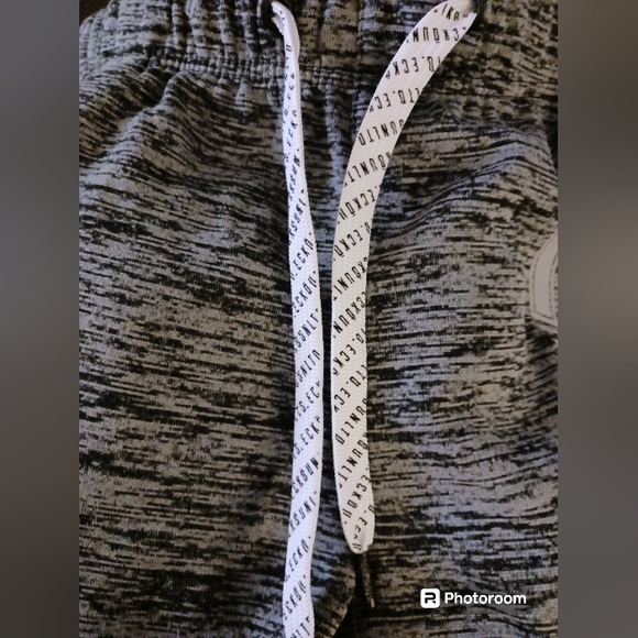 NWT Ecko Unltd Mens shorts. Size small. - Picture 2 of 11